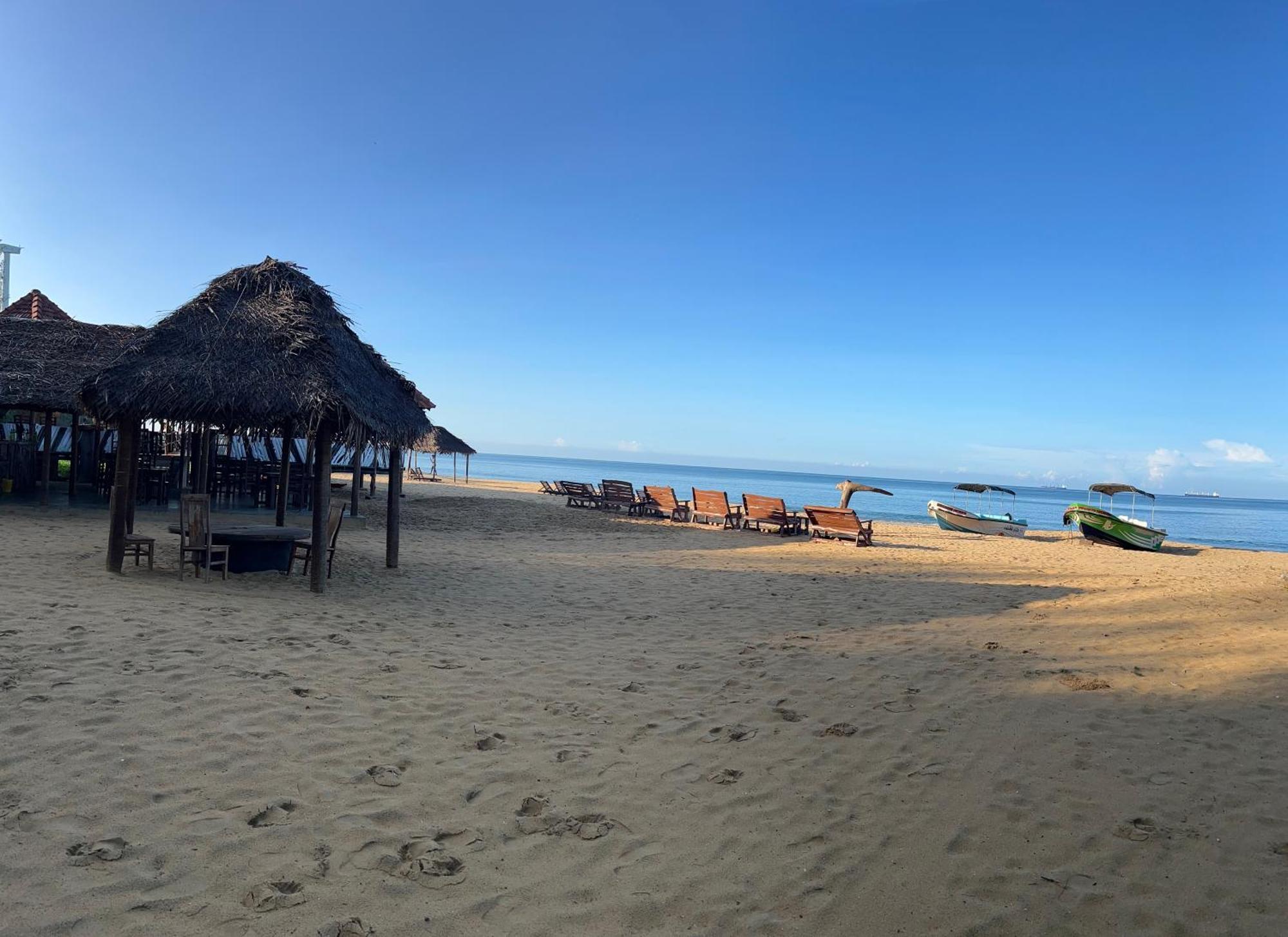 Omeesha Beach Hotel Kalpitiya Exterior foto