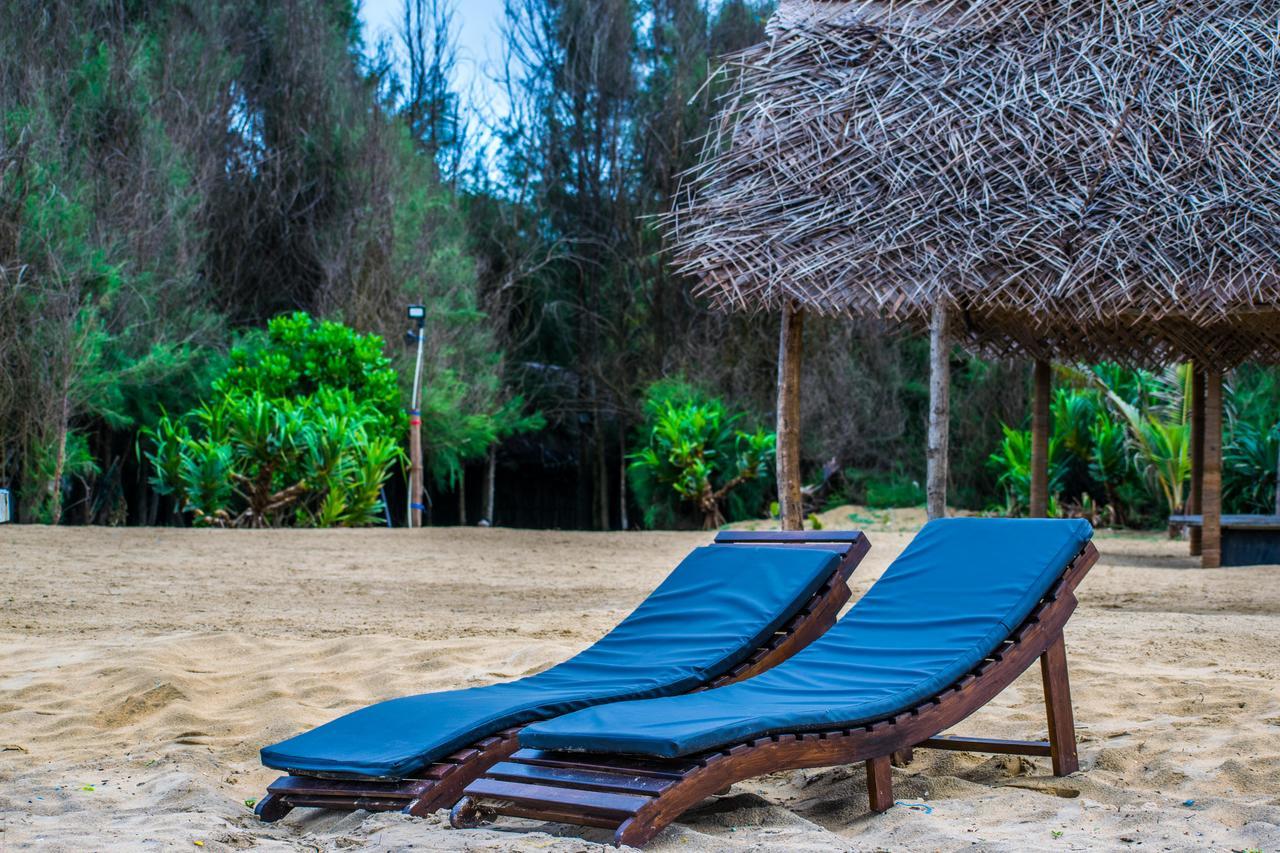 Omeesha Beach Hotel Kalpitiya Exterior foto