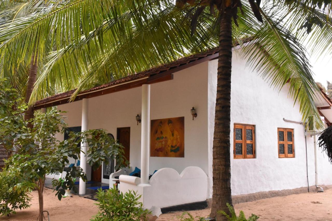 Omeesha Beach Hotel Kalpitiya Exterior foto