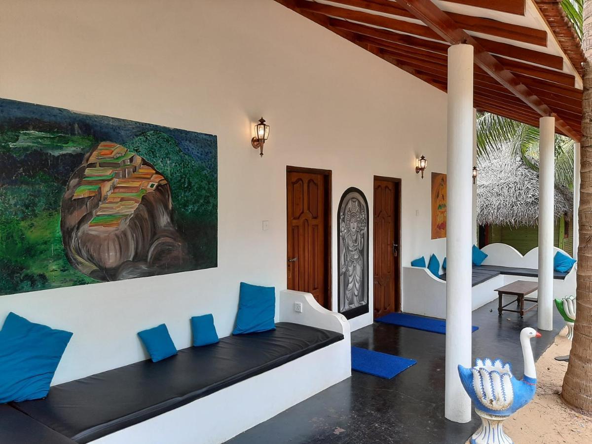 Omeesha Beach Hotel Kalpitiya Exterior foto